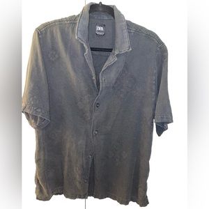 Zara Men’s Button Up